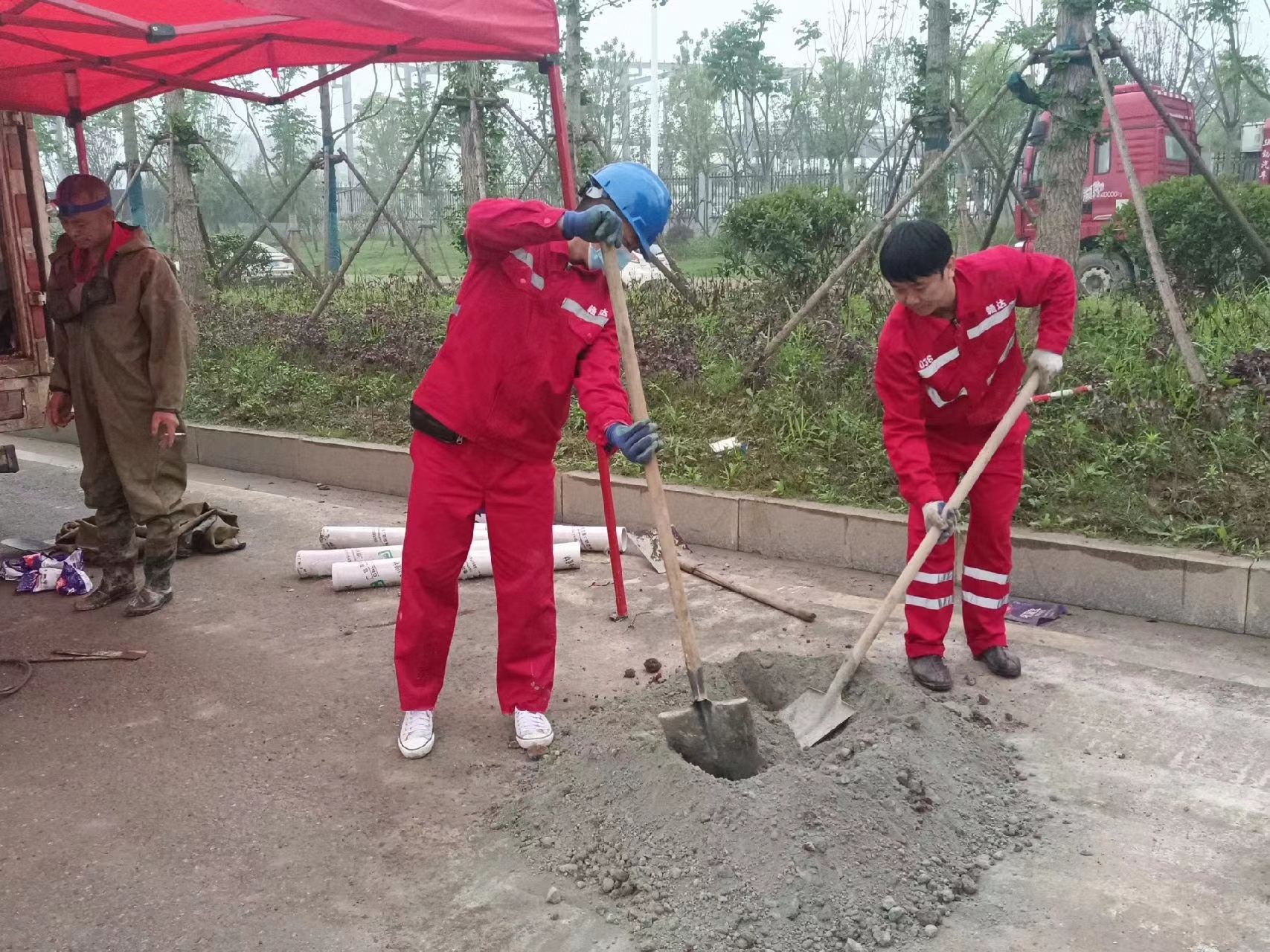 振安管道疏通哪家好】及时进行市政管道清淤
